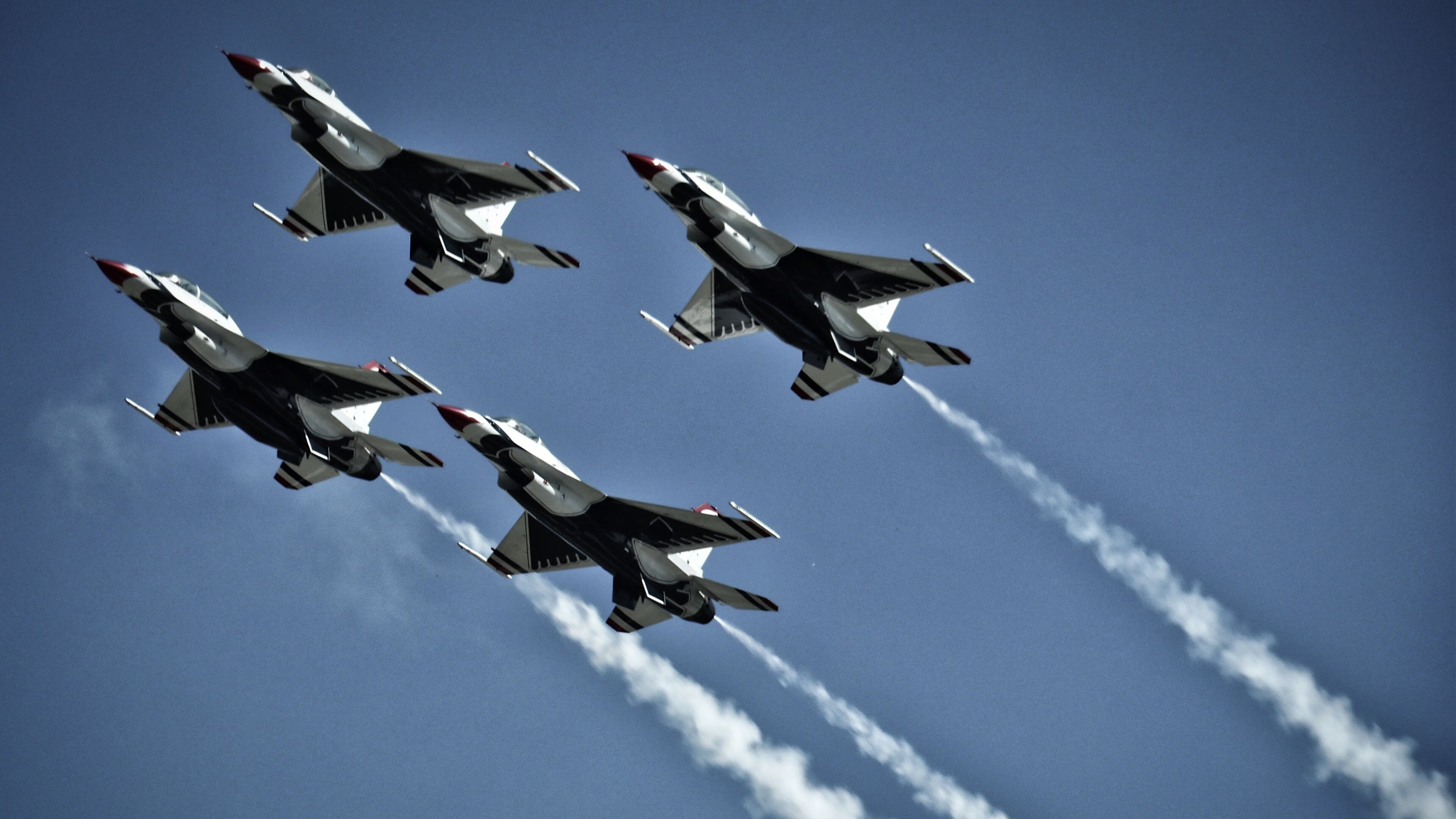 恩比德伤退，76人季后赛前景堪忧，76人恩比德为何没上场